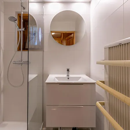 Elegant Avec Wifi, Au Centre, Pied Des Pistes, Parking Couvert, Balcon Sud/est, 6 Pers. - Fr-1-694-98 *